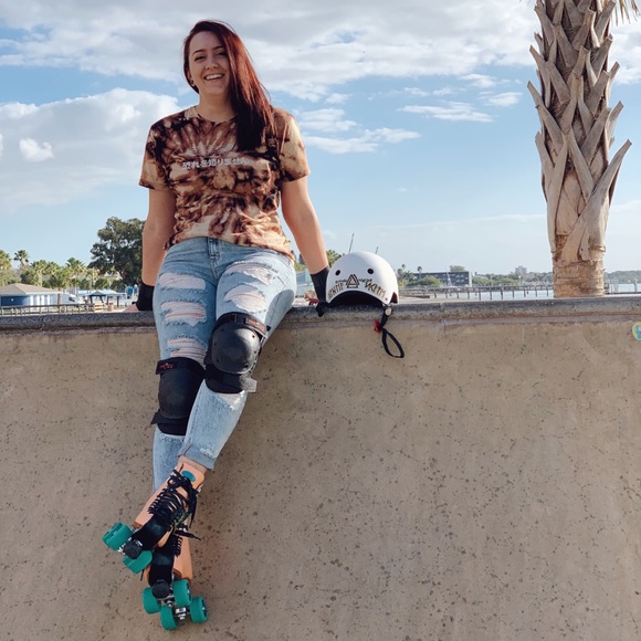 Meet your Posher, Mallory - Picture 2 of 5